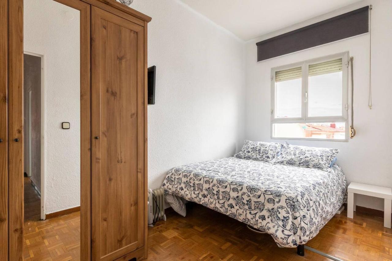 Linda estancia entre el centro y el aeropuerto Apartamento Madrid Exterior foto