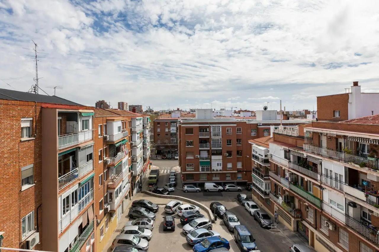 Linda estancia entre el centro y el aeropuerto Apartamento Madrid Exterior foto