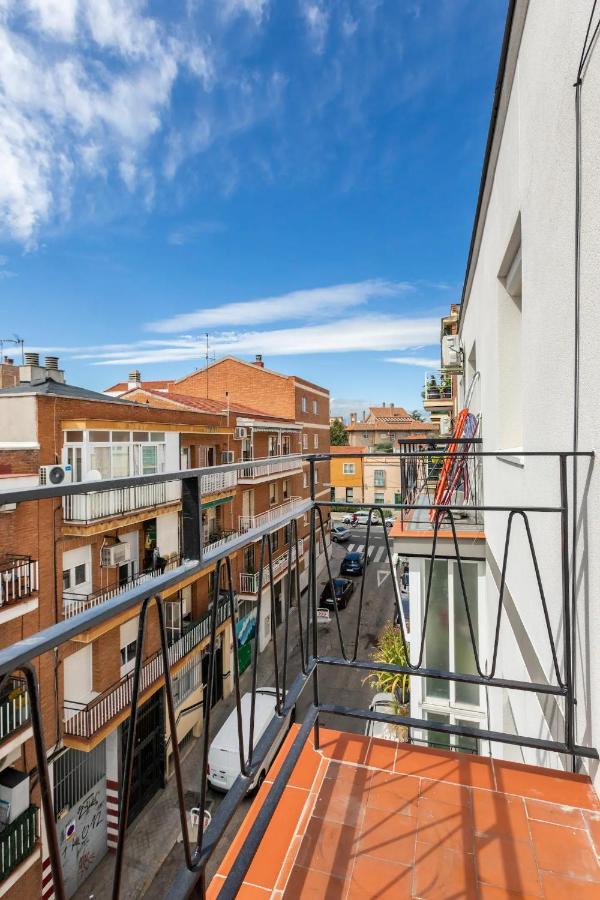 Linda estancia entre el centro y el aeropuerto Apartamento Madrid Exterior foto